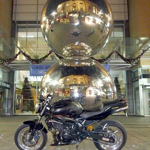 fz6 meets the malls balls