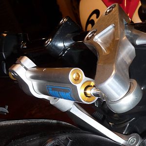 ohlins steering damper