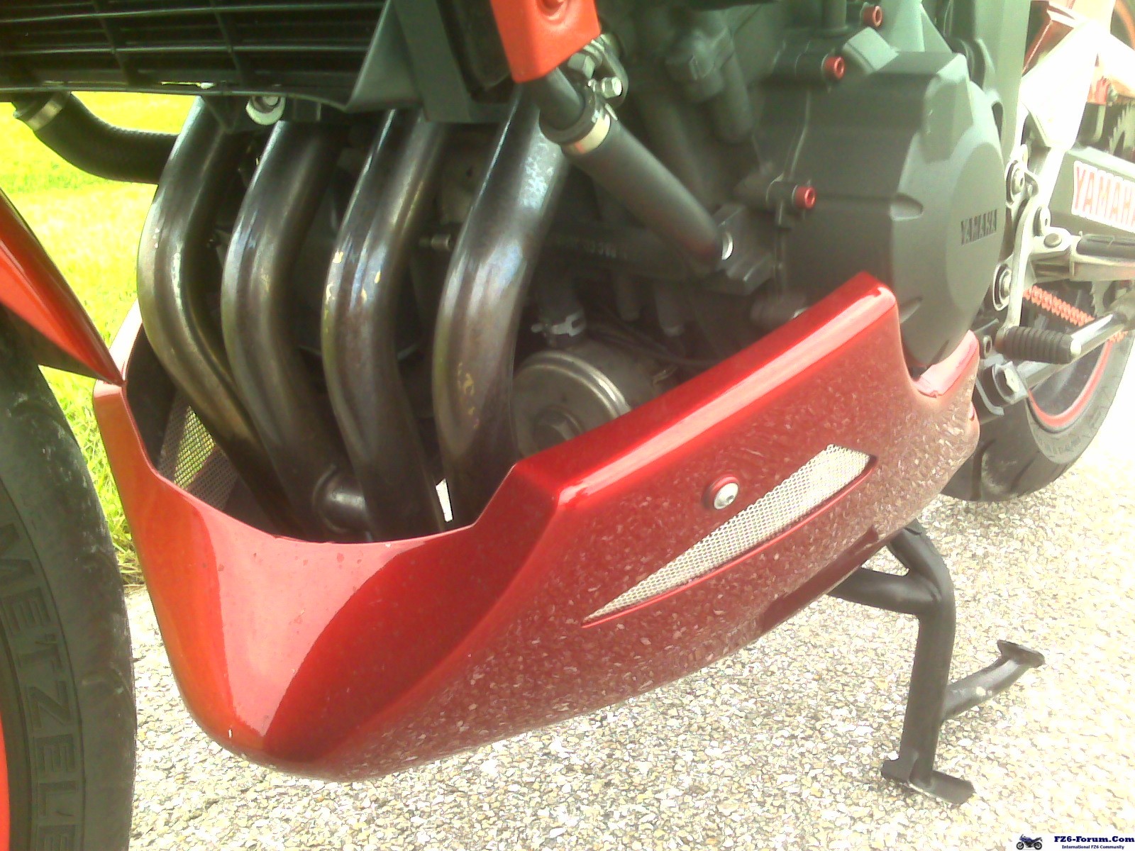 07 FZ6 in RED