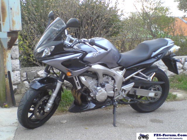 2005 FZ6S