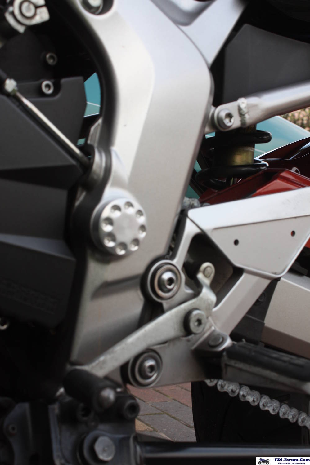 Frame cap | Yamaha FZ6 Forums - FZ6 Motorcycle Enthusiasts Forum