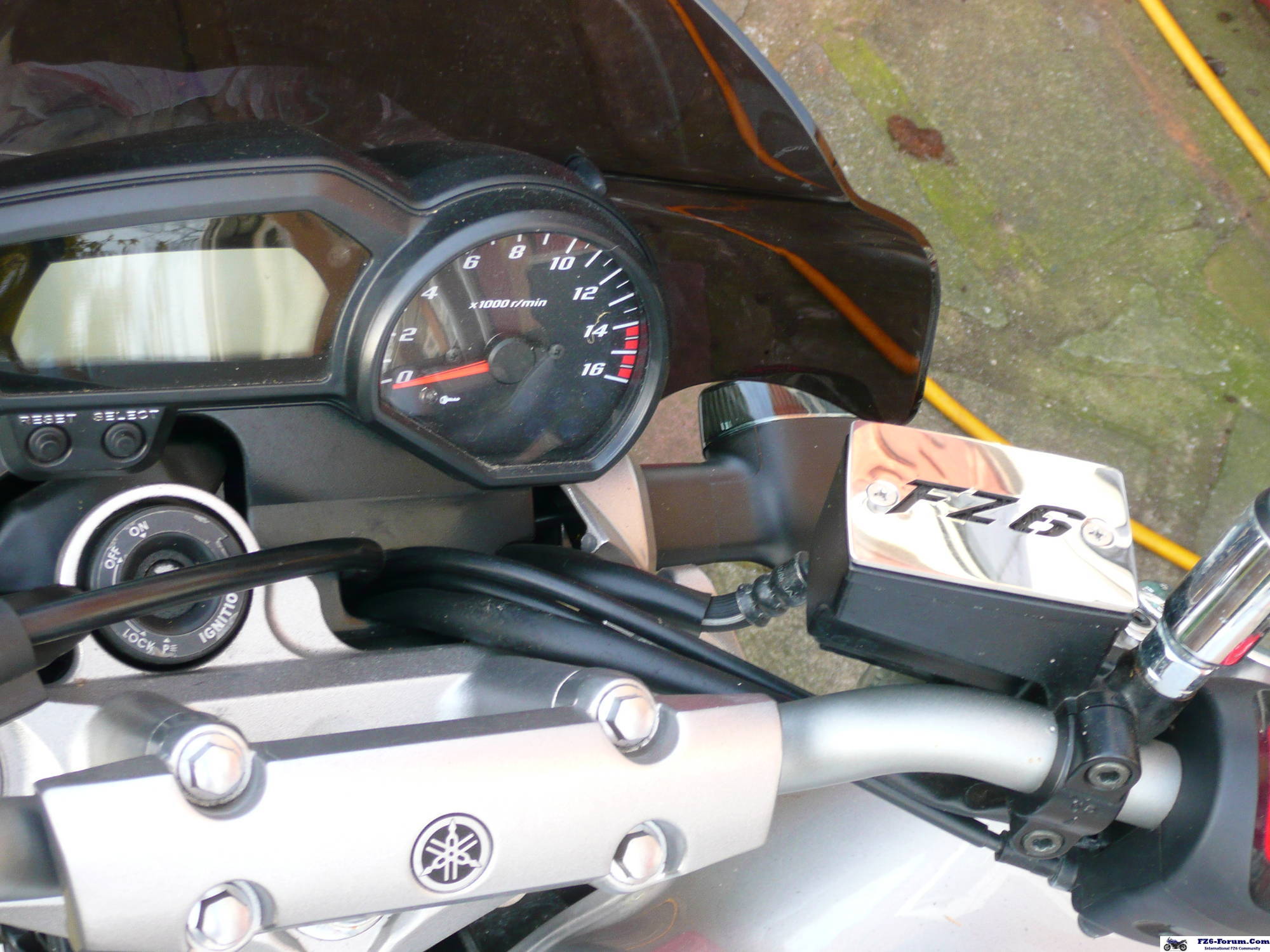fz6 s2