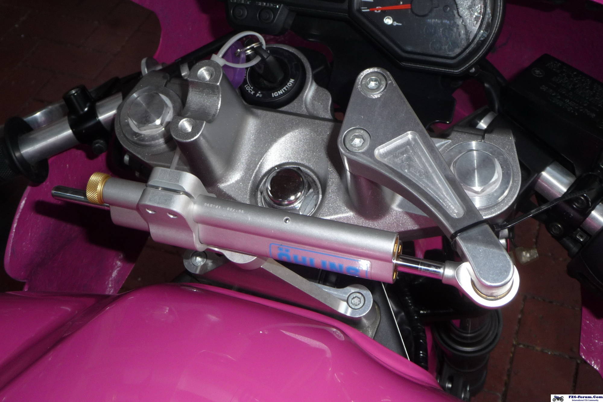 my fz6 cup race bike