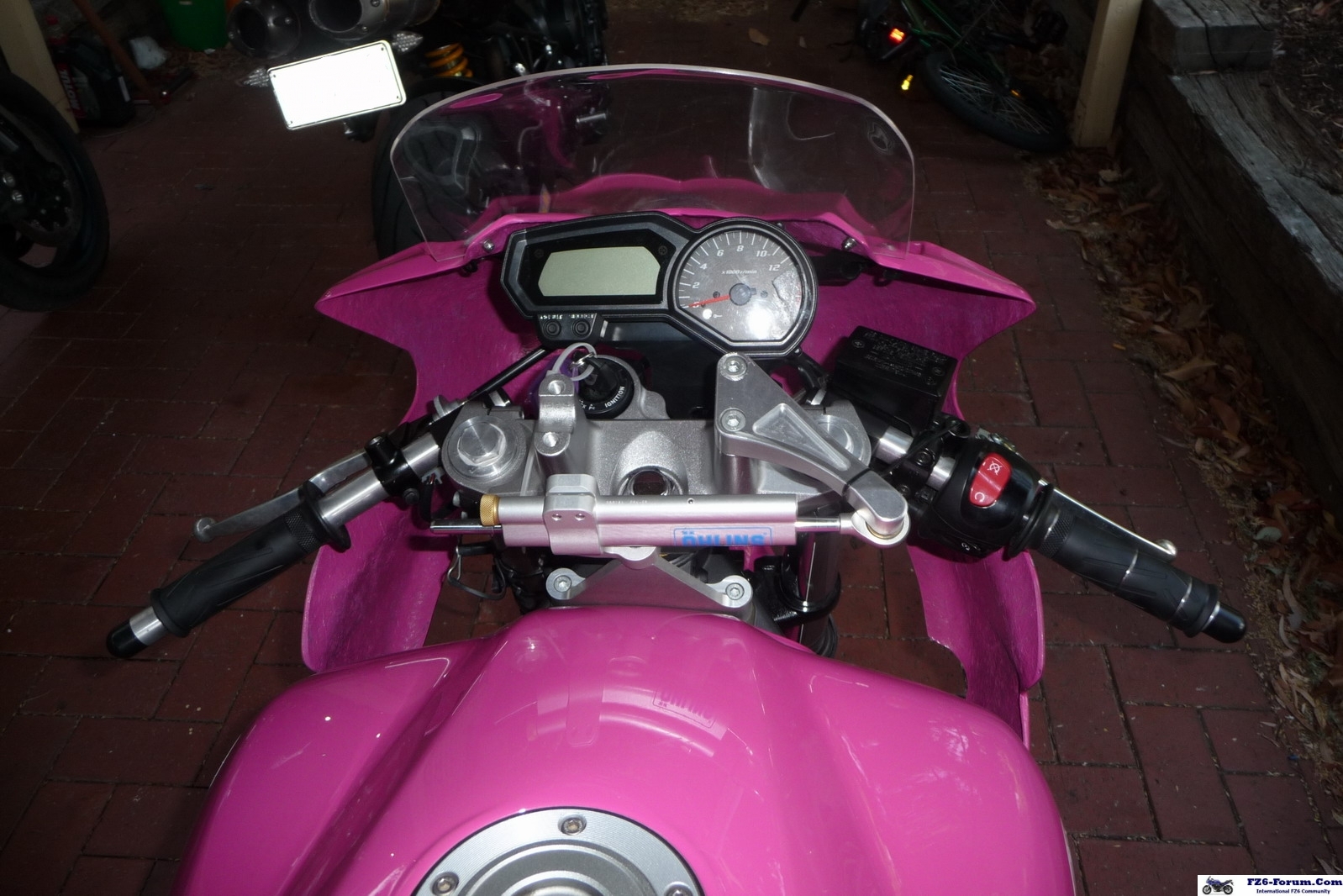 my fz6 cup race bike