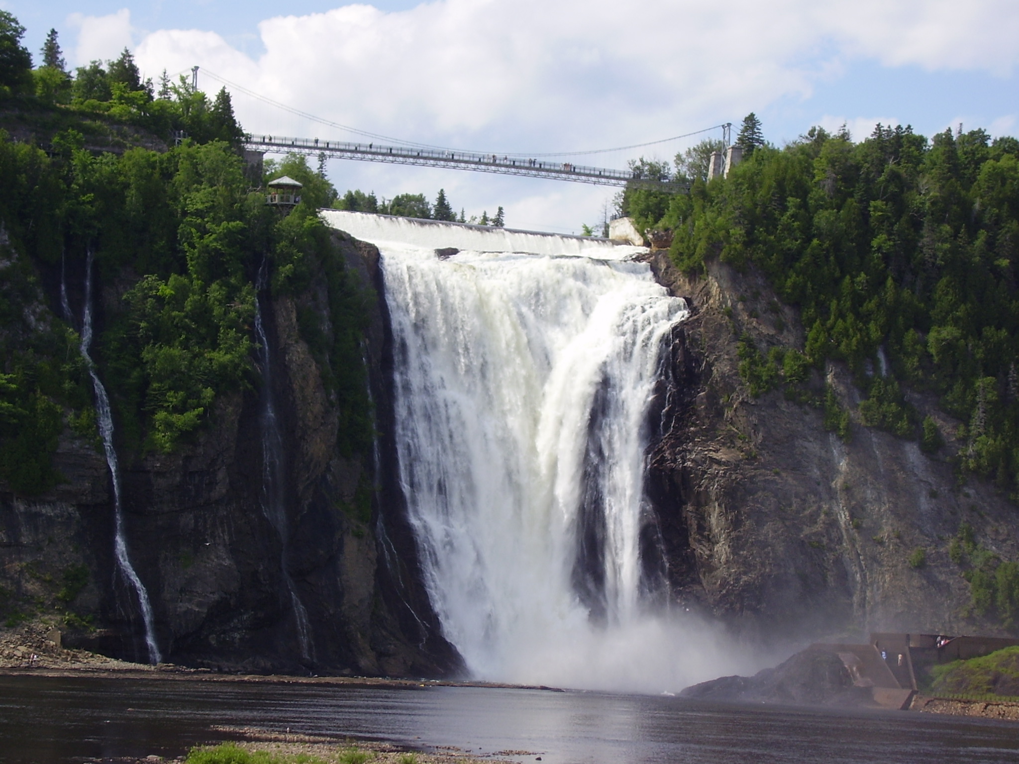 Montmorency_Falls_01.jpg