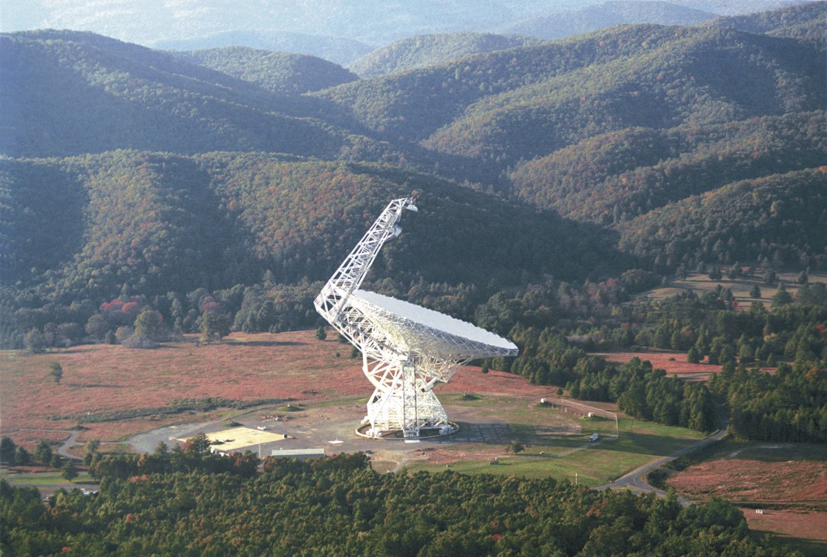 Green_Bank_100m_diameter_Radio_Telescope.jpg
